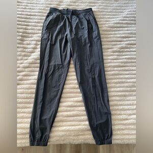 Lululemon Men’s Surge Jogger in Medium